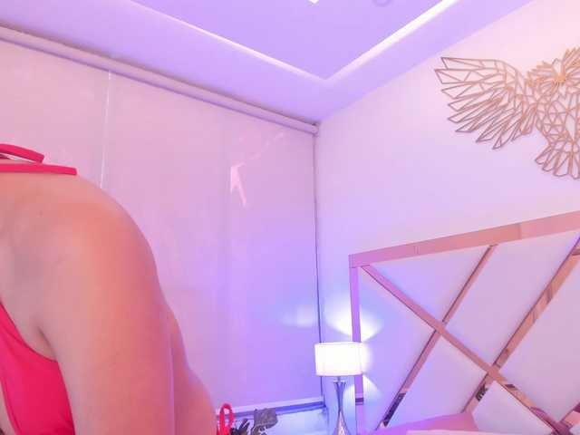 bella-bloom's BongaCams show and profile