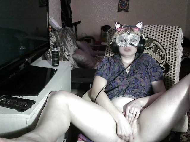 -Julia-Rain-'s BongaCams show and profile