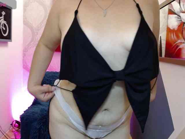 Seleena-Veeraa webcam