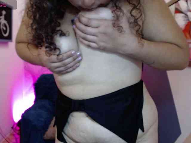 Seleena-Veeraa webcam