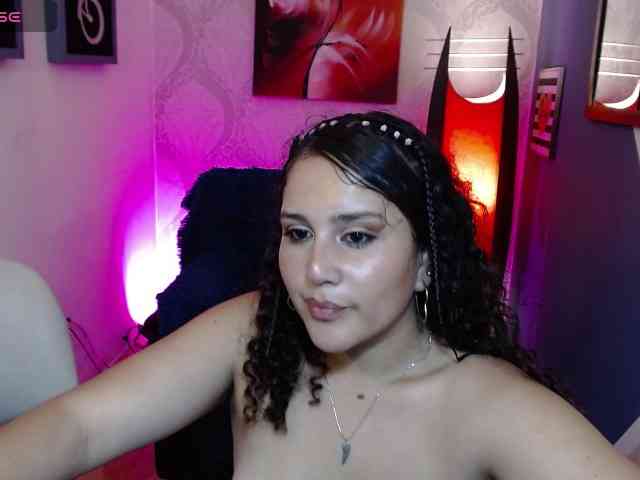 Seleena-Veeraa webcam