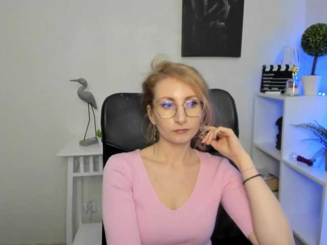 CinderellaMoon webcam