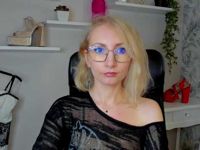 CinderellaMoon webcam