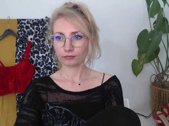 CinderellaMoon webcam bongacams model stream image