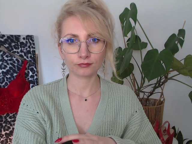 CinderellaMoon webcam