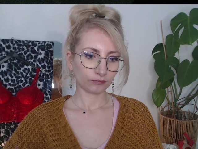 CinderellaMoon webcam