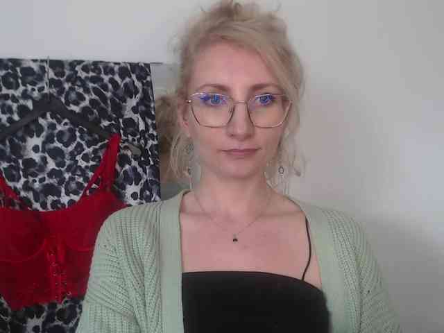 CinderellaMoon webcam