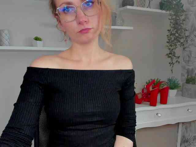 CinderellaMoon webcam