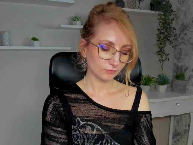 CinderellaMoon webcam