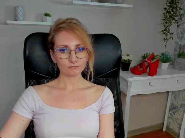 CinderellaMoon webcam