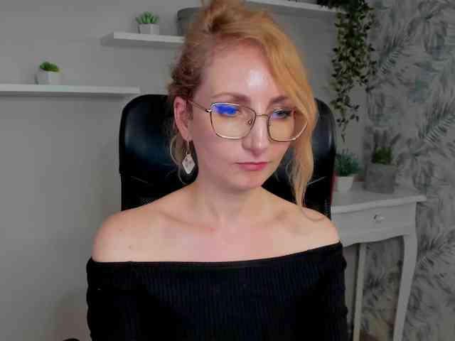 CinderellaMoon webcam