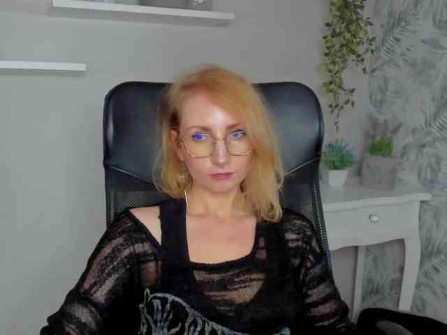 CinderellaMoon webcam