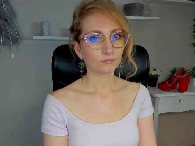 CinderellaMoon webcam