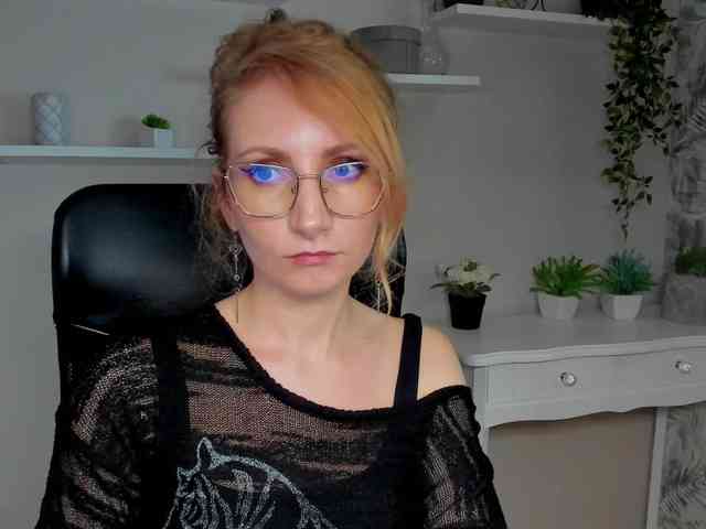 CinderellaMoon webcam