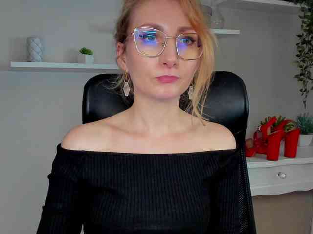 CinderellaMoon webcam