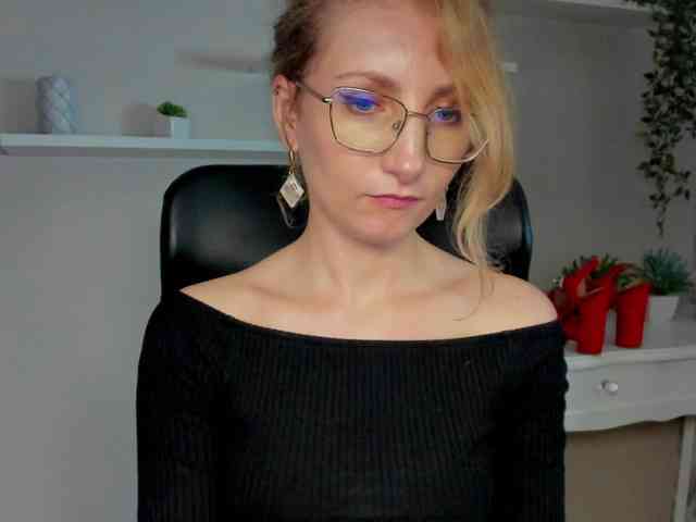 CinderellaMoon webcam