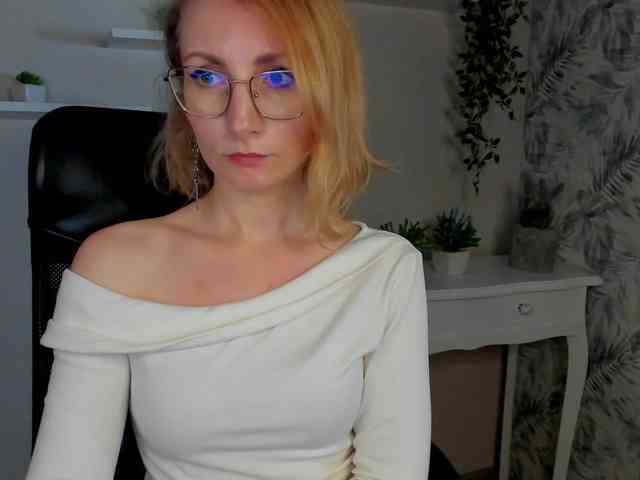 CinderellaMoon webcam