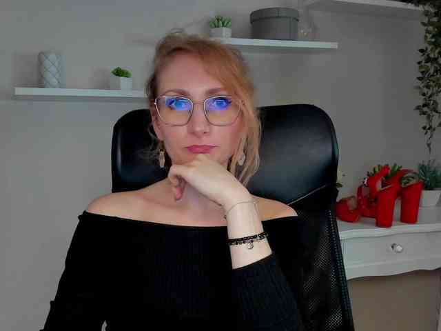 CinderellaMoon webcam