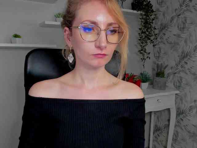 CinderellaMoon webcam