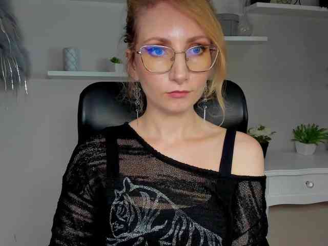 CinderellaMoon webcam