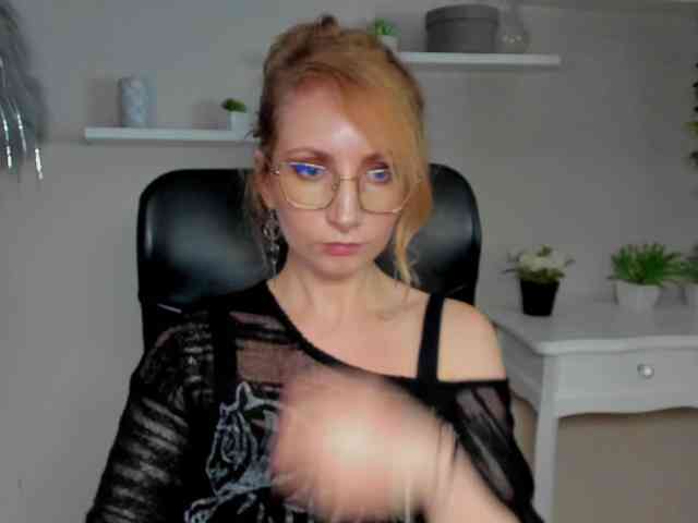 CinderellaMoon webcam