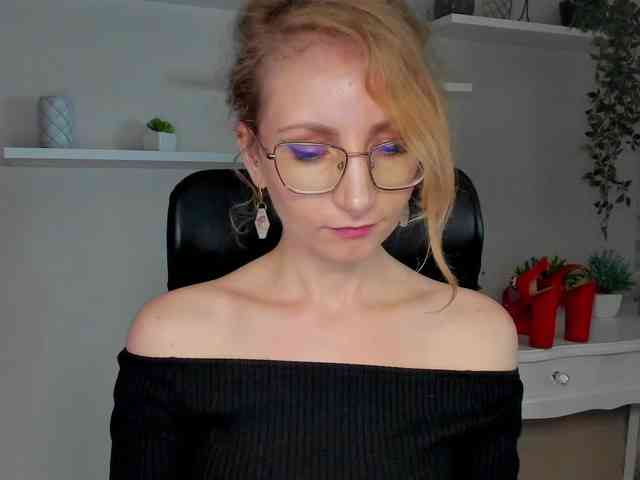 CinderellaMoon webcam