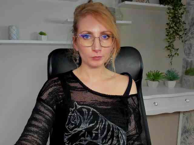 CinderellaMoon webcam