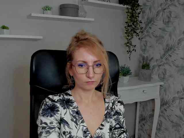 CinderellaMoon webcam