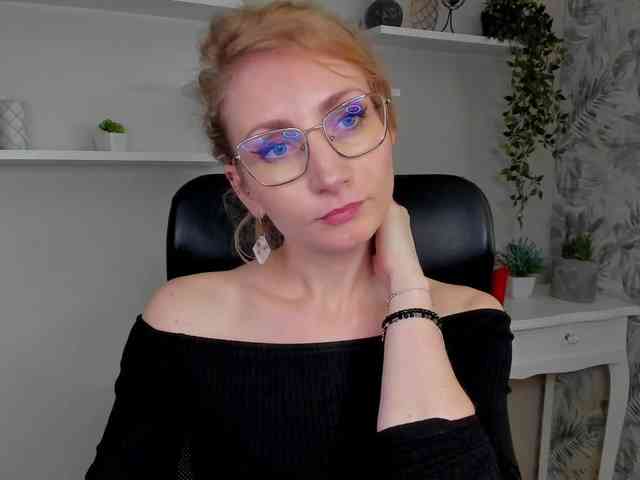 CinderellaMoon webcam