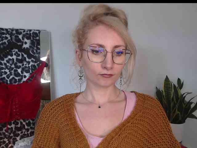 CinderellaMoon webcam