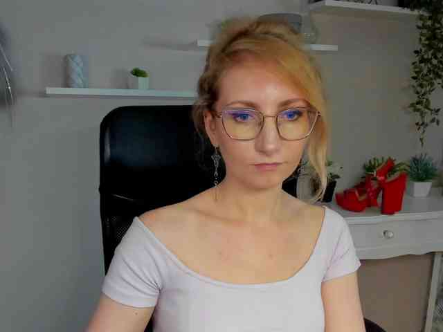 CinderellaMoon webcam