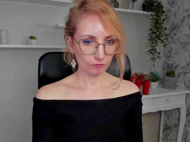 CinderellaMoon webcam