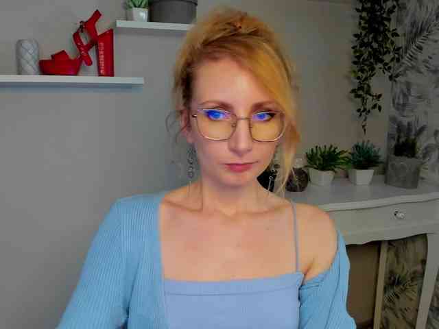 CinderellaMoon webcam