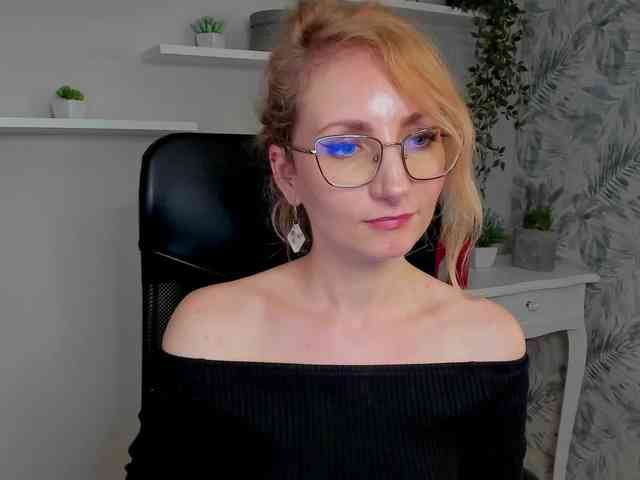 CinderellaMoon webcam