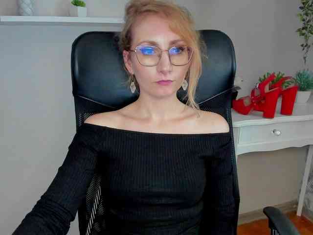 CinderellaMoon Live Webcam on BongaCams