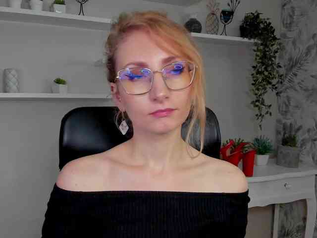 CinderellaMoon webcam