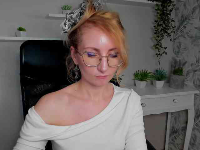 CinderellaMoon webcam