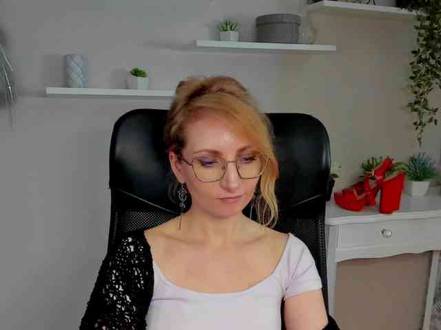 CinderellaMoon webcam