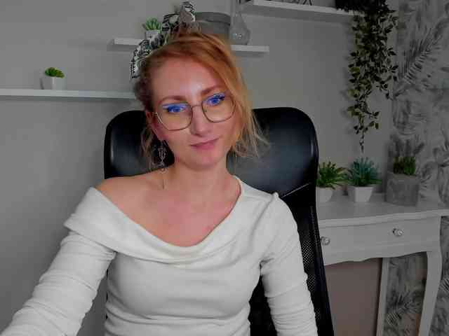 CinderellaMoon webcam