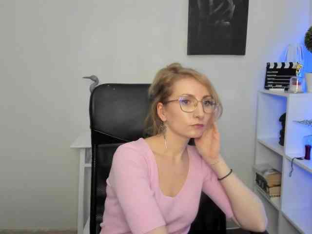 CinderellaMoon webcam