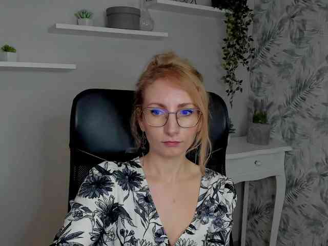 CinderellaMoon webcam