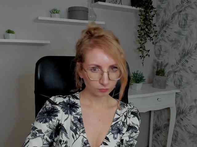 CinderellaMoon webcam