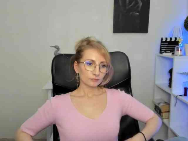 CinderellaMoon webcam