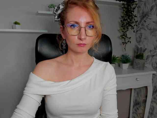 CinderellaMoon webcam