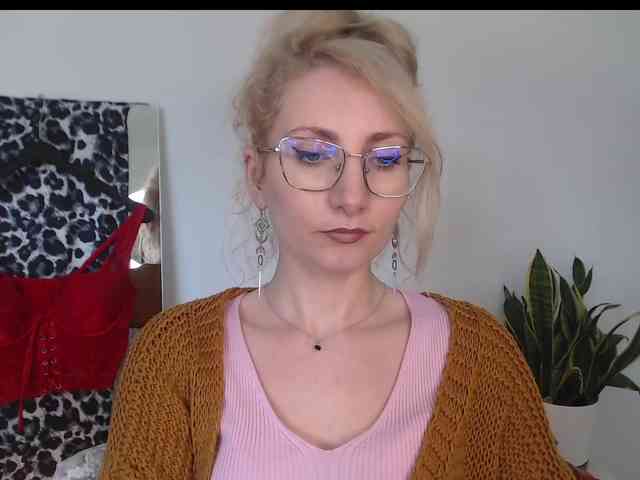 CinderellaMoon webcam