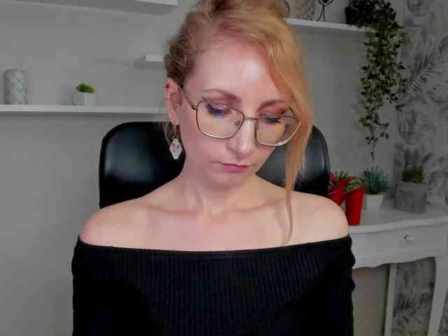 CinderellaMoon webcam