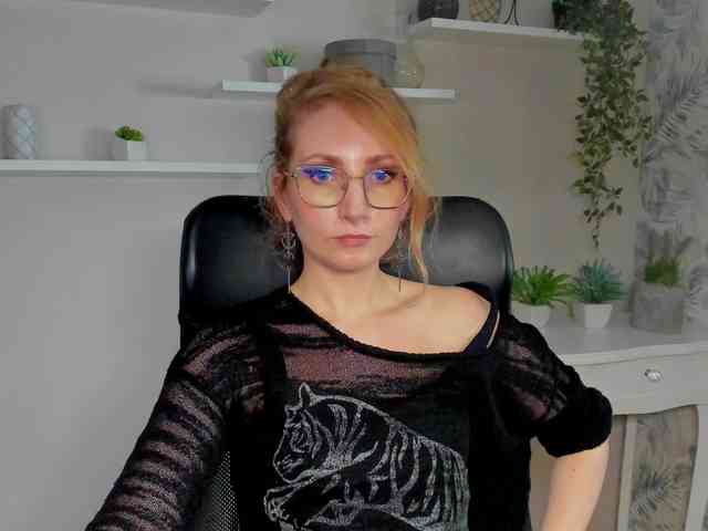 CinderellaMoon webcam