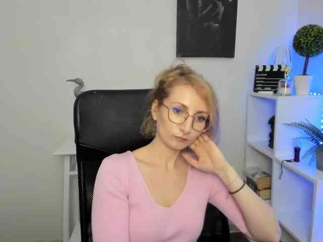 CinderellaMoon webcam