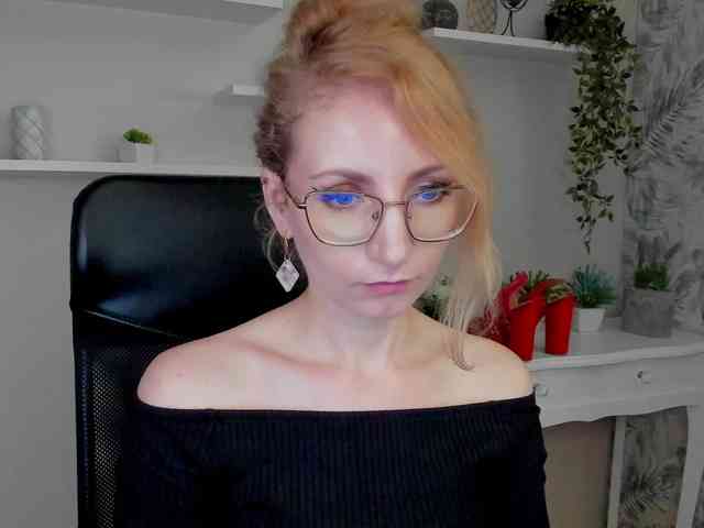 CinderellaMoon webcam