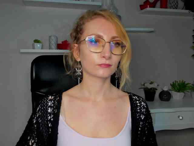 CinderellaMoon Live Webcam on BongaCams